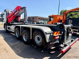 Volvo FMX 500 8x4 TRIDEM HOOKLIFT + CRANE HMF 2320 K4...