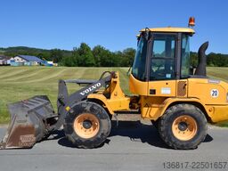 VOLVO L 30 G Radlader / Schaufel + Gabel / hydr. SW