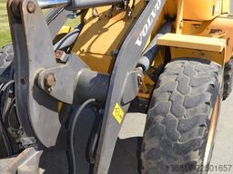 VOLVO L 30 G Radlader / Schaufel + Gabel / hydr. SW