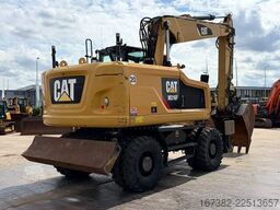 Caterpillar M316F Mobile excavator
