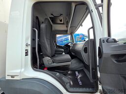 MERCEDES-BENZ Atego 818 | 3 Sitzen | Ladebordwand