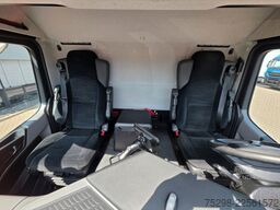 MERCEDES-BENZ Antos 1830 | Triple Verdampfer | Ladebordwand