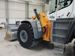 LIEBHERR L566 Xpower