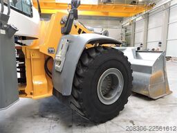 LIEBHERR L566 Xpower