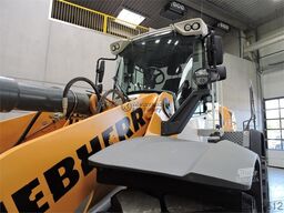 LIEBHERR L566 Xpower