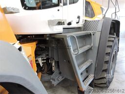 LIEBHERR L566 Xpower