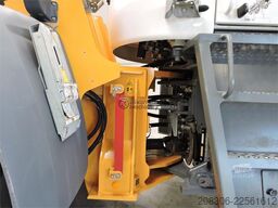 LIEBHERR L566 Xpower