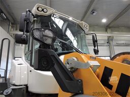 LIEBHERR L566 Xpower