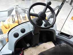 LIEBHERR L566 Xpower
