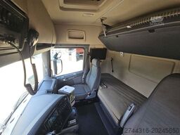 SCANIA R560