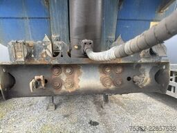 KEMPF 3 Achs Halfpipe Alu 28 m³ SAF Lift