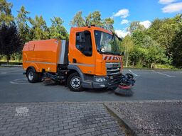 DAF XB 210 Kehrmaschine wie neu Brock VS4 Kehraufbau