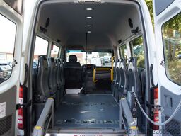 MERCEDES-BENZ Sprinter 313 CDi L2H2 Triflex Air Rollstuhl 95KW