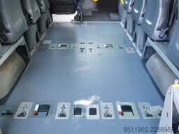MERCEDES-BENZ Sprinter 313 CDi L2H2 Triflex Air Rollstuhl 95KW