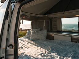 Volkswagen California Camper | 2 Betten – Schlafplätze 4 | Küchenzeile