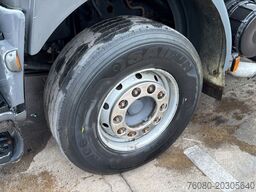 Renault Kerax 520 (PARFAIT ETAT / TRES PROPRE / LAMES /...