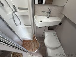 HYMER/ERIBA Exsis-i Pure 580 1. Hand, Markise, TV