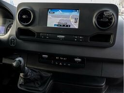 Mercedes-Benz Sprinter 215CDI Pritsche,3.259mmRadstand,MBUX