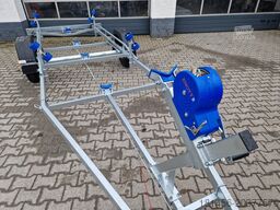 Other direkt verfügbar Bootsanhänger 1300kg Gesamtmasse für Motorboote 15 bis 20 Fuß