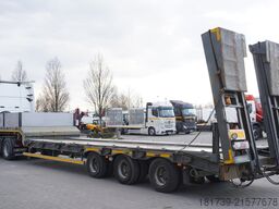 Bodex NN3J low-bed semi-trailer