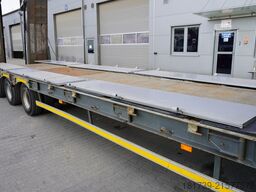 Bodex NN3J low-bed semi-trailer