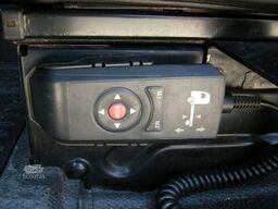 MERCEDES-BENZ AROCS 1843