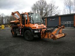 UNIMOG Unimo U400 (405/12) mit Front und Heckmähgerät
