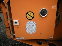 UNIMOG Unimo U400 (405/12) mit Front und Heckmähgerät