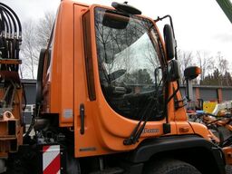 UNIMOG Unimo U400 (405/12) mit Front und Heckmähgerät
