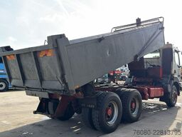 Renault Kerax 300 (POMPE MANUELLE / LAMES / STEEL / MAN...