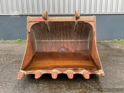Verachtert Bucket with teeth
