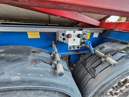 SCHMITZ CARGOBULL Tankchassis mit Tankcontainer