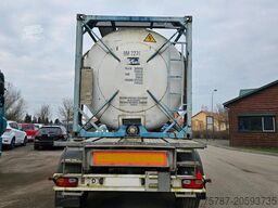 VAN HOOL Tankchassis + Tankcontainer