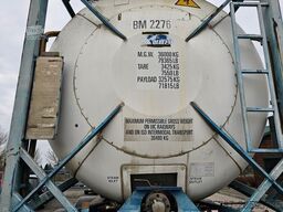 VAN HOOL Tankchassis + Tankcontainer