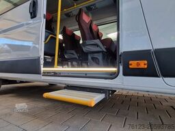 2 x Opel Movano, 3 x Fiat Ducato 18 Sitzer Jumpe