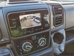 2 x Opel Movano, 3 x Fiat Ducato 18 Sitzer Jumpe