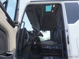 MAN TGX 26.470 / 2022 / Krone Refrigerator 4