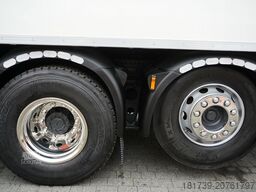 DAF XF 450 6×2 E6 / Refrigerator Lacapit/FRC