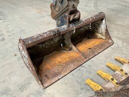 Kubota U 27-4