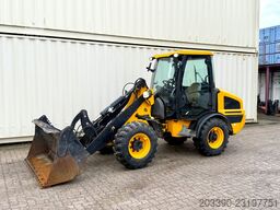 JCB 407 / 2018 BJ / 1.949 H / Klappschaufel