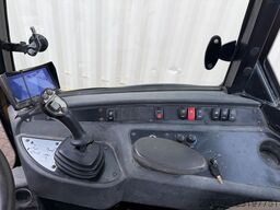 JCB 407 / 2018 BJ / 1.949 H / Klappschaufel