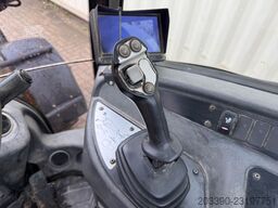 JCB 407 / 2018 BJ / 1.949 H / Klappschaufel