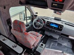 MERCEDES-BENZ 30 Sitzer Schul- Transferbus 519 Lagerfahrzeug