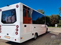 MERCEDES-BENZ 30 Sitzer Schul- Transferbus 519 Lagerfahrzeug