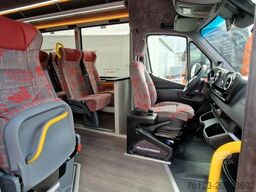MERCEDES-BENZ 30 Sitzer Schul- Transferbus 519 Lagerfahrzeug