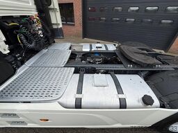 DAF XF 480 SSC Super Space 2x tank LED PTO-Prep 220...