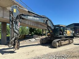 Hyundai HX520AL