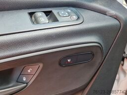 MERCEDES-BENZ Heckniederflur Sprinter 517 / 4 er Bestuhlung