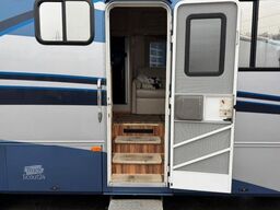 Andere Marke | Workhorse Custom Euroliner...