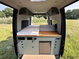 Mercedes-Benz Sprinter 319